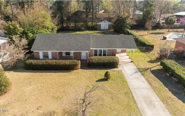 414 York Road, Fayetteville, NC 28303