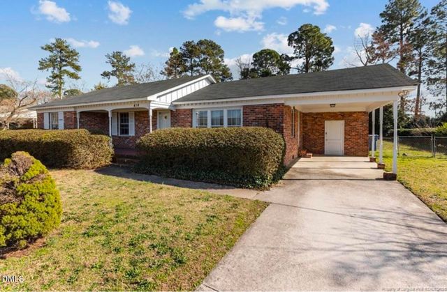 414 York Road, Fayetteville, NC 28303