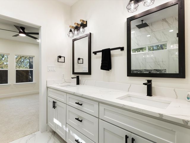 105 Oakwood Drive, Trinidad, TX 75163