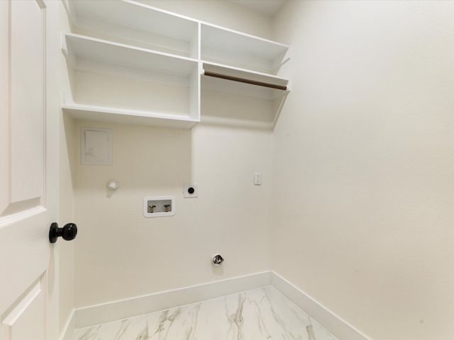 105 Oakwood Drive, Trinidad, TX 75163