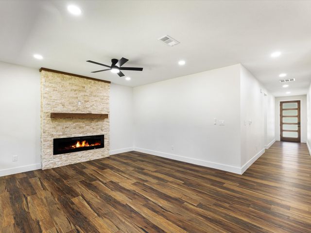 105 Oakwood Drive, Trinidad, TX 75163