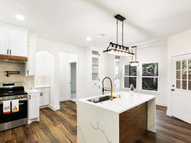 105 Oakwood Drive, Trinidad, TX 75163