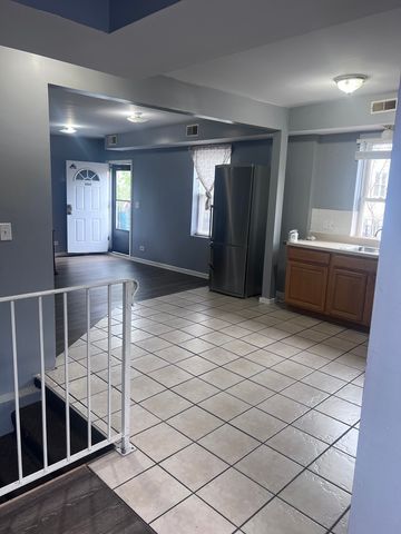 4909 W 14th Street 2-F, Cicero, IL 60804