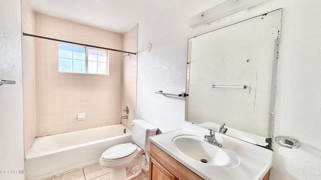 2717 Idalia Avenue B, El Paso, TX 79930