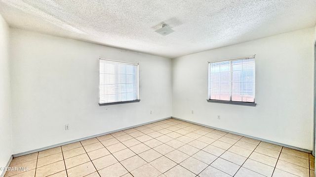 2717 Idalia Avenue B, El Paso, TX 79930