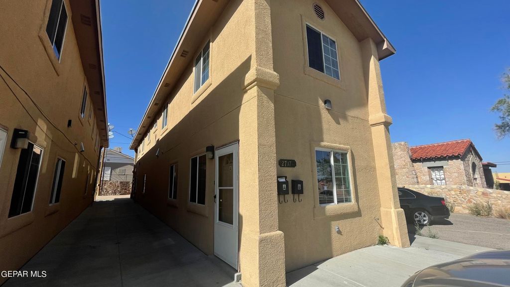 2717 Idalia Avenue B, El Paso, TX 79930