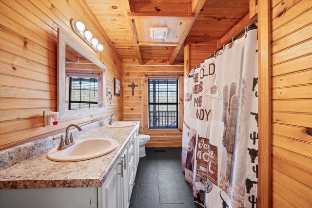 325 Evening Shadow Lane, Whitwell, TN 37397