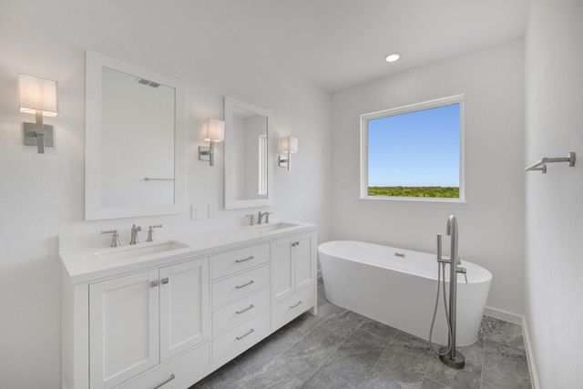 215 Dunovant Drive, Sealy, TX 77474