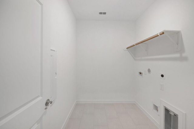 215 Dunovant Drive, Sealy, TX 77474