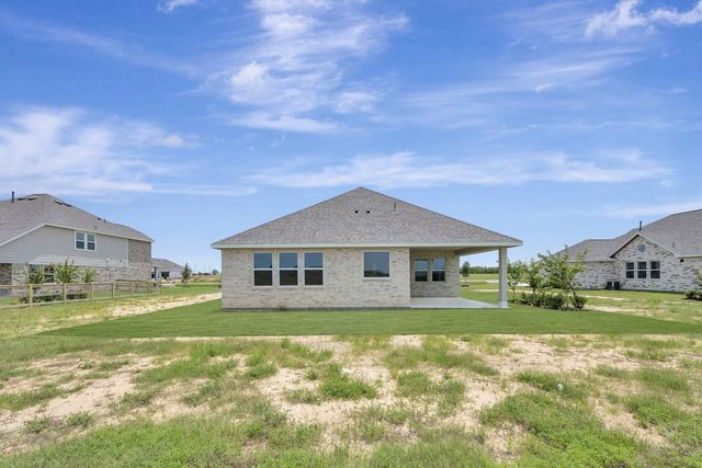 215 Dunovant Drive, Sealy, TX 77474