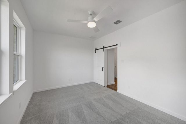 215 Dunovant Drive, Sealy, TX 77474