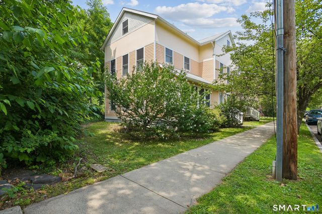 23 Edwards Street 1, New Haven, CT 06511
