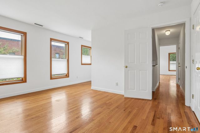 23 Edwards Street 1, New Haven, CT 06511