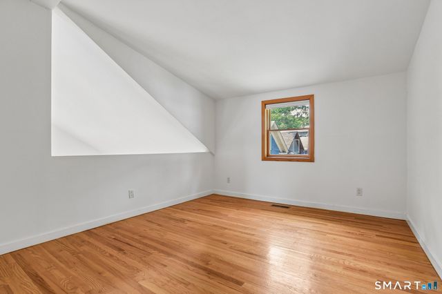 23 Edwards Street 1, New Haven, CT 06511