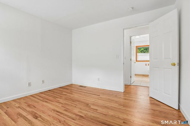 23 Edwards Street 1, New Haven, CT 06511