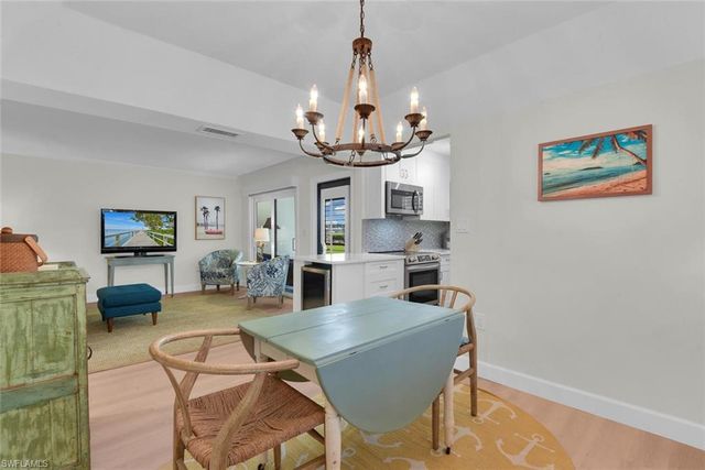 3200 Gulf Shore BLVD N 105, Naples, FL 34103