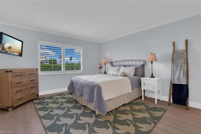 3200 Gulf Shore BLVD N 105, Naples, FL 34103