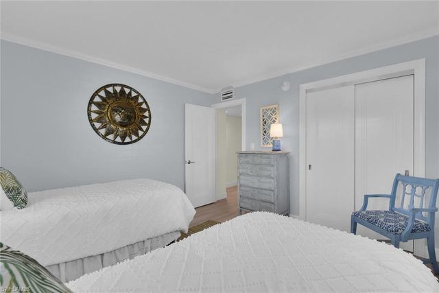 3200 Gulf Shore BLVD N 105, Naples, FL 34103