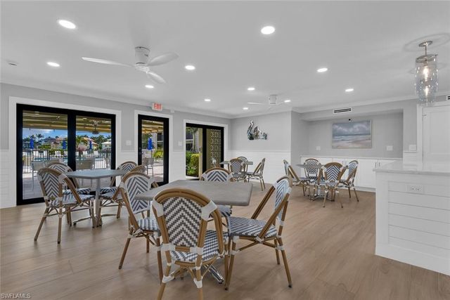 3200 Gulf Shore BLVD N 105, Naples, FL 34103