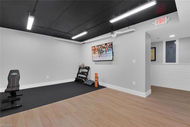 3200 Gulf Shore BLVD N 105, Naples, FL 34103