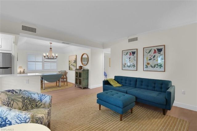 3200 Gulf Shore BLVD N 105, Naples, FL 34103