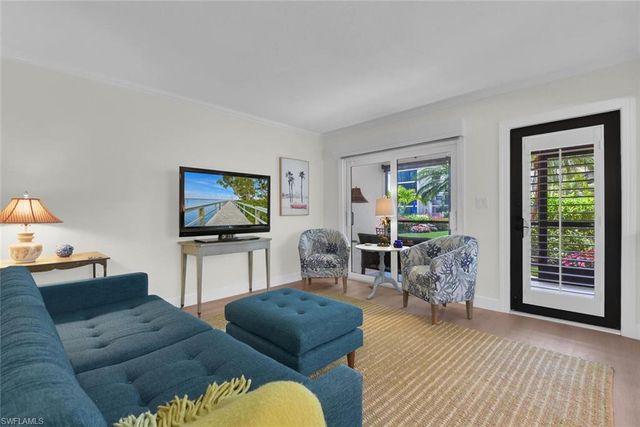 3200 Gulf Shore BLVD N 105, Naples, FL 34103