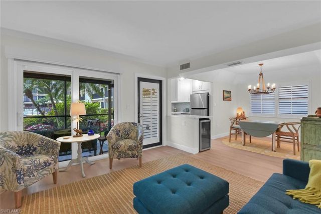 3200 Gulf Shore BLVD N 105, Naples, FL 34103