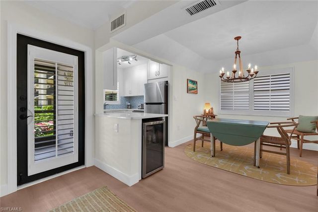 3200 Gulf Shore BLVD N 105, Naples, FL 34103