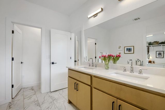 4804 Ribbecke Ave A, Austin, TX 78721