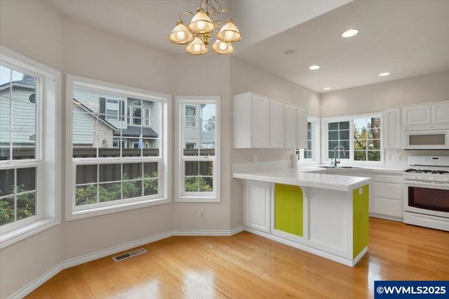 507 Lakefair Pl, Keizer, OR 97303