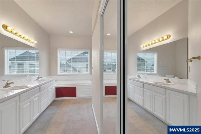 507 Lakefair Pl, Keizer, OR 97303