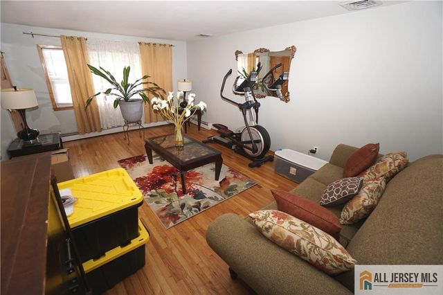 348 W Emerson Avenue, Rahway, NJ 08865