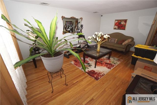 348 W Emerson Avenue, Rahway, NJ 08865