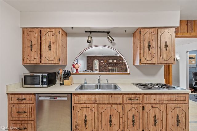 10508 York Road, North Royalton, OH 44133