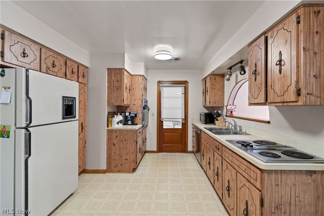 10508 York Road, North Royalton, OH 44133