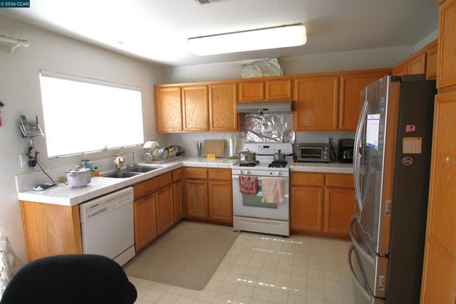 576 Ross Cir, Martinez, CA 94553