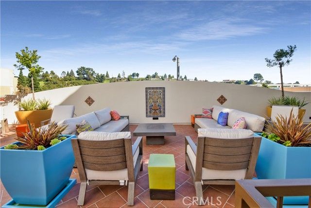 627 Deep Valley Drive 210, Rolling Hills Estates, CA 90274