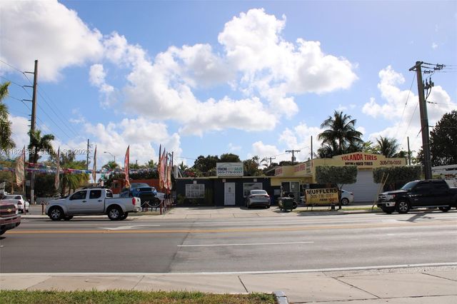 2045 E 4th Avenue, Hialeah, FL 33010