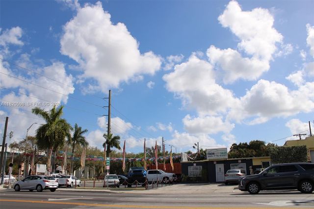 2045 E 4th Avenue, Hialeah, FL 33010