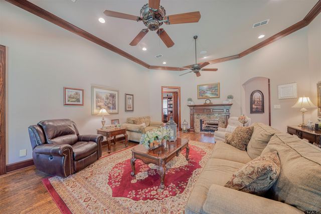 296 PR 5944, Yantis, TX 75497