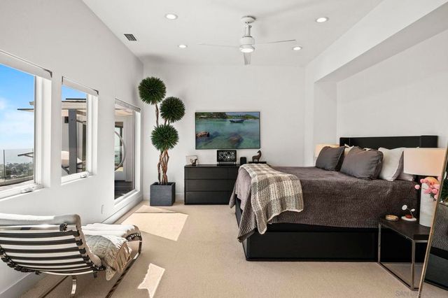 7324 Remley Pl, La Jolla, CA 92037