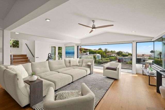 7324 Remley Pl, La Jolla, CA 92037