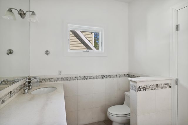 3987 Lake Shore Drive, Michiana Vllg, MI 49117