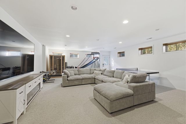 3987 Lake Shore Drive, Michiana Vllg, MI 49117