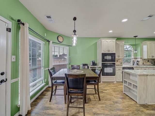 4100 Briarcreek Drive, Fort Worth, TX 76244