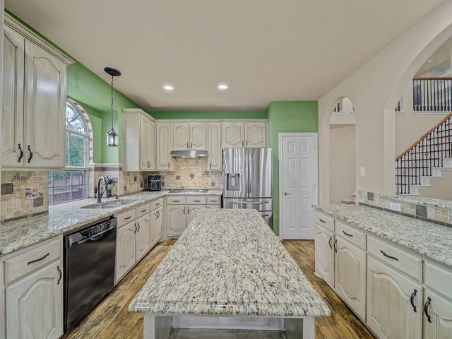 4100 Briarcreek Drive, Fort Worth, TX 76244