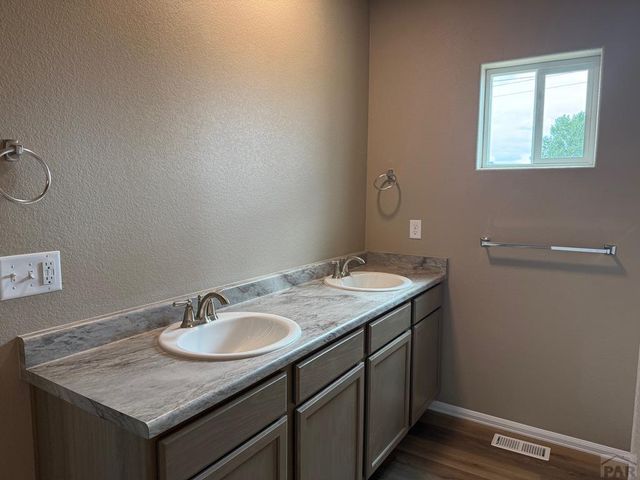 5217 Gannet Lane, Pueblo, CO 81008