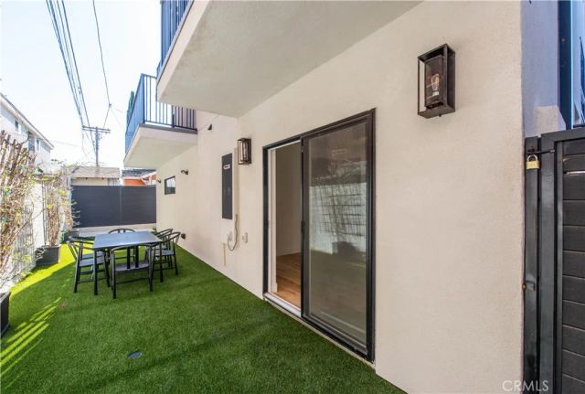 540 N Serrano Avenue, Los Angeles, CA 90004