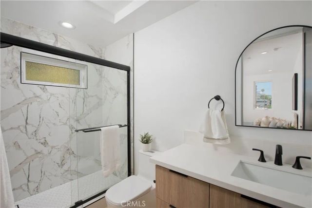 540 N Serrano Avenue, Los Angeles, CA 90004
