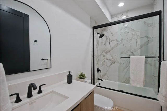 540 N Serrano Avenue, Los Angeles, CA 90004